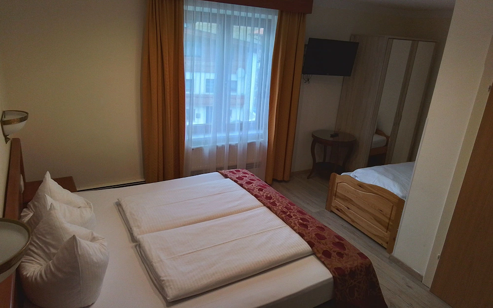 Hotel Beretta — 5
