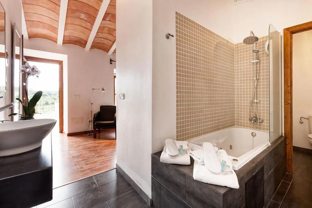 Casa De Can Riera Con Piscina Comunitaria — 5