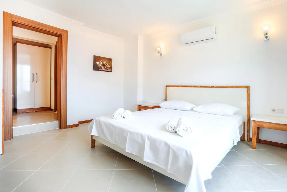 Medimar Hotel (+12) — 2