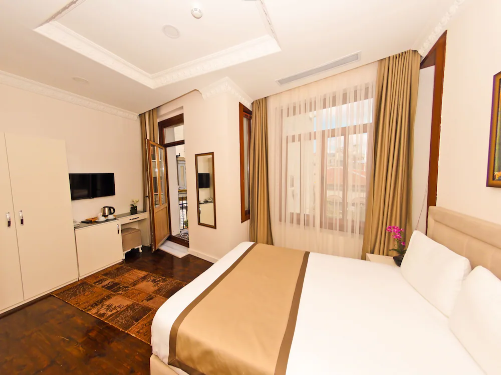 Nusret Bey Hotel — 3