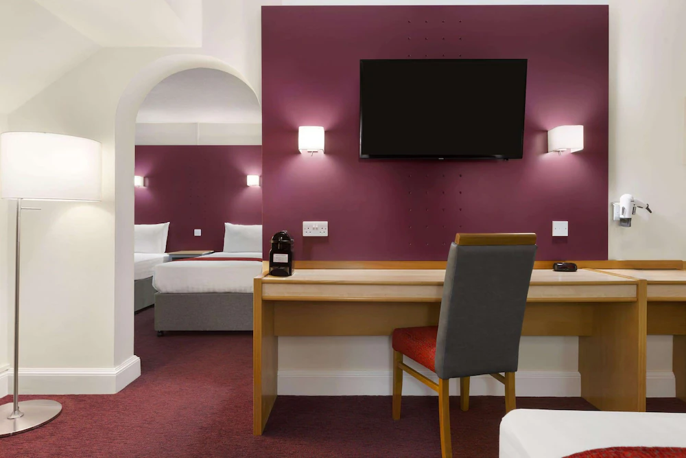 Days Inn by Wyndham Maidstone — 6