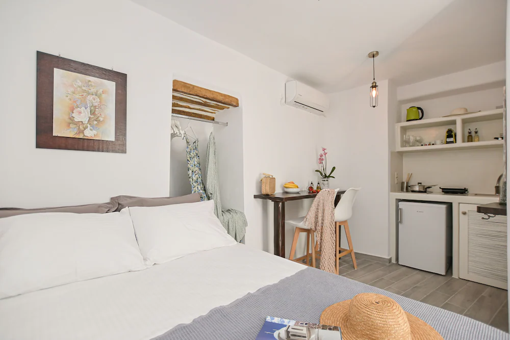 Venetian Suites — 4