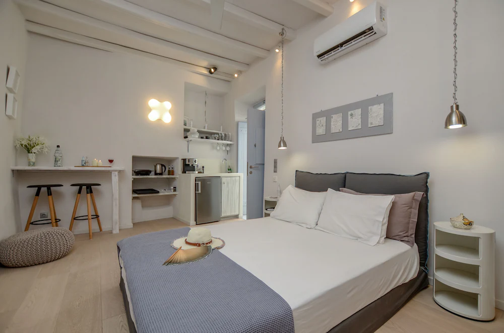 Venetian Suites — 3