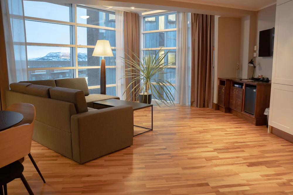 Canyon Hotell — 1