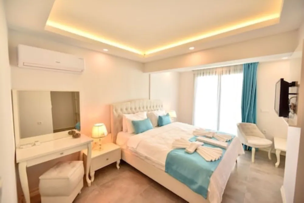 Monastery Suites Hotel — 4