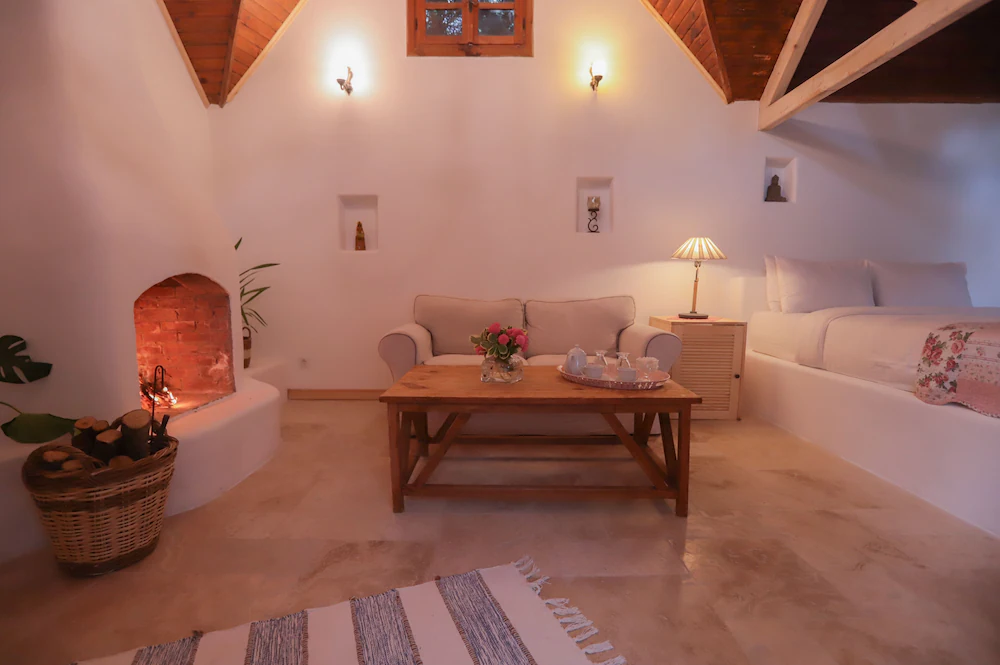 Tranquilla River Lodge - Adults Only — 7