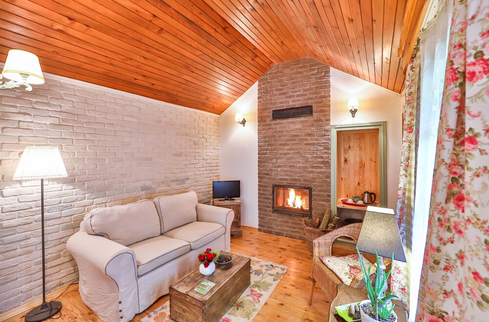 Tranquilla River Lodge - Adults Only — 5