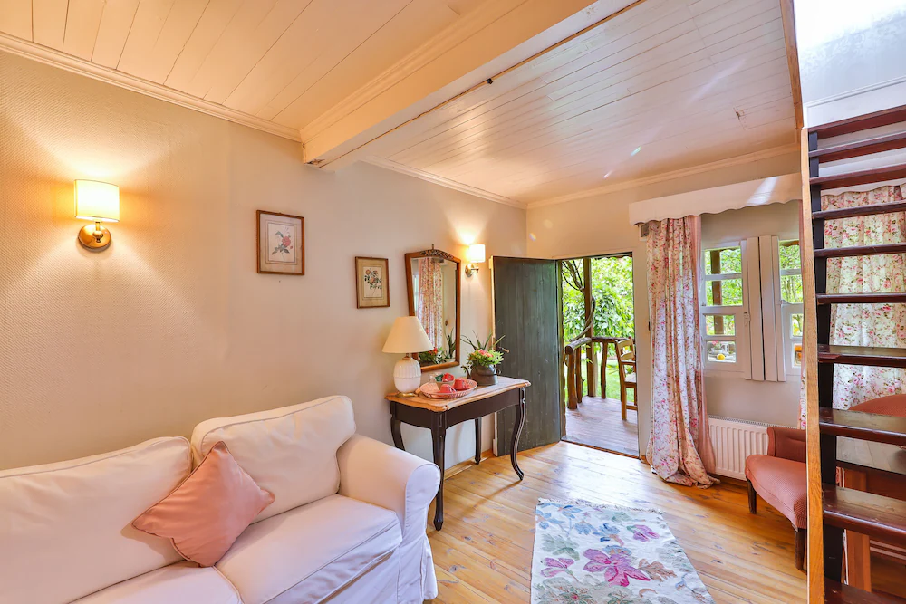 Tranquilla River Lodge - Adults Only — 8