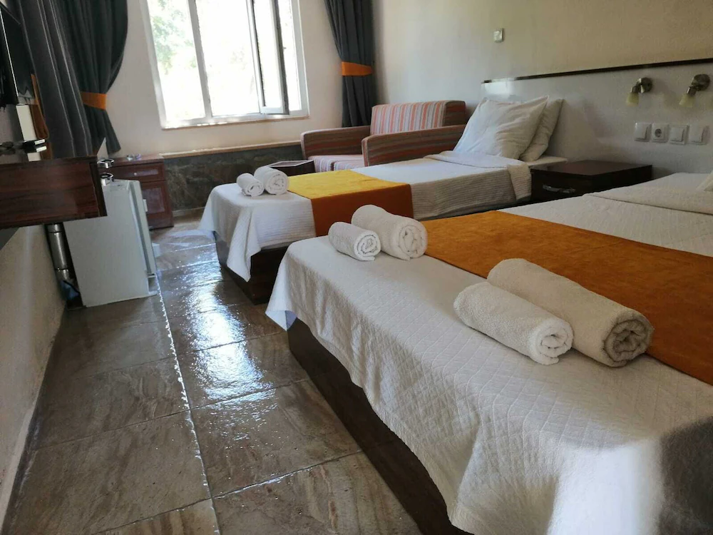 Yahsi Beach Hotel — 2