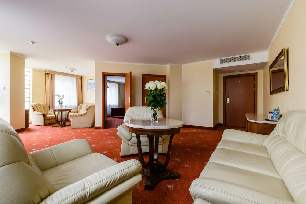 Hotel Boss — 3