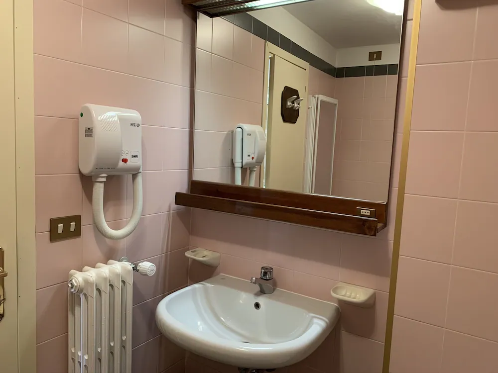 Hotel Serena — 6