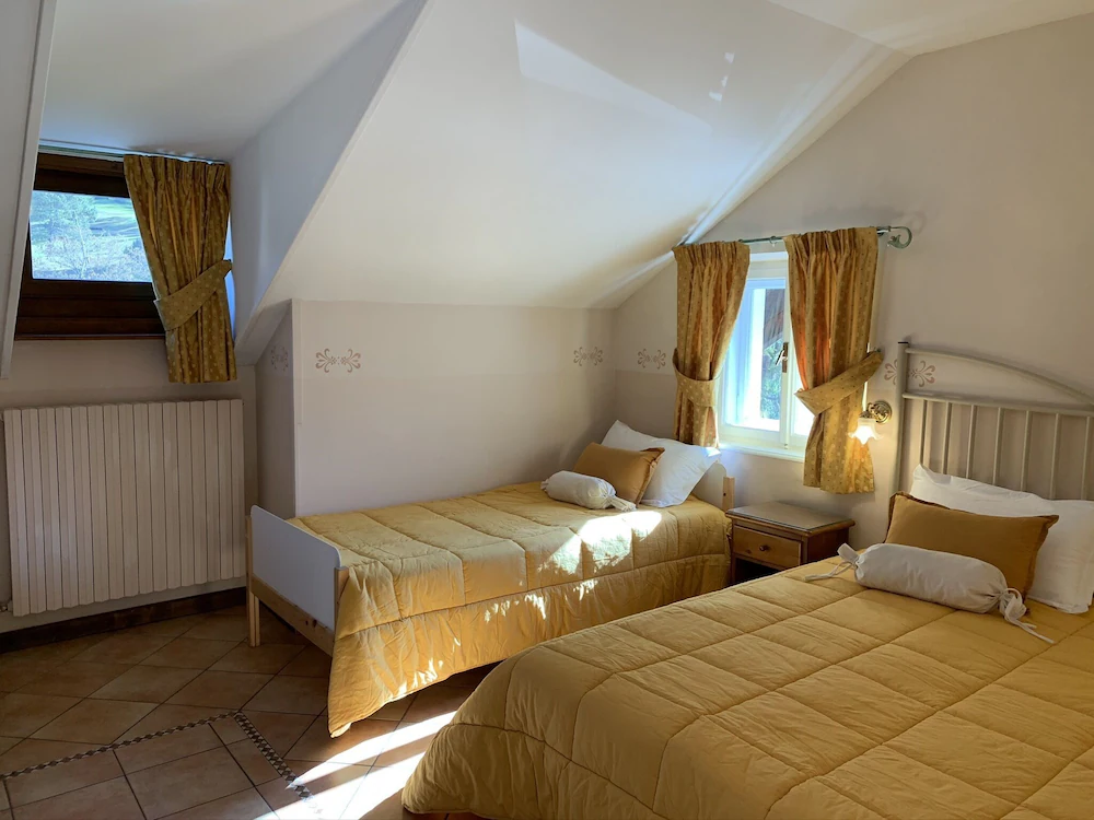 Hotel Serena — 4