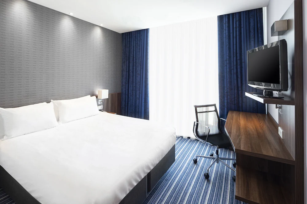 Holiday Inn Express Rotterdam - Central Station by IHG — 3