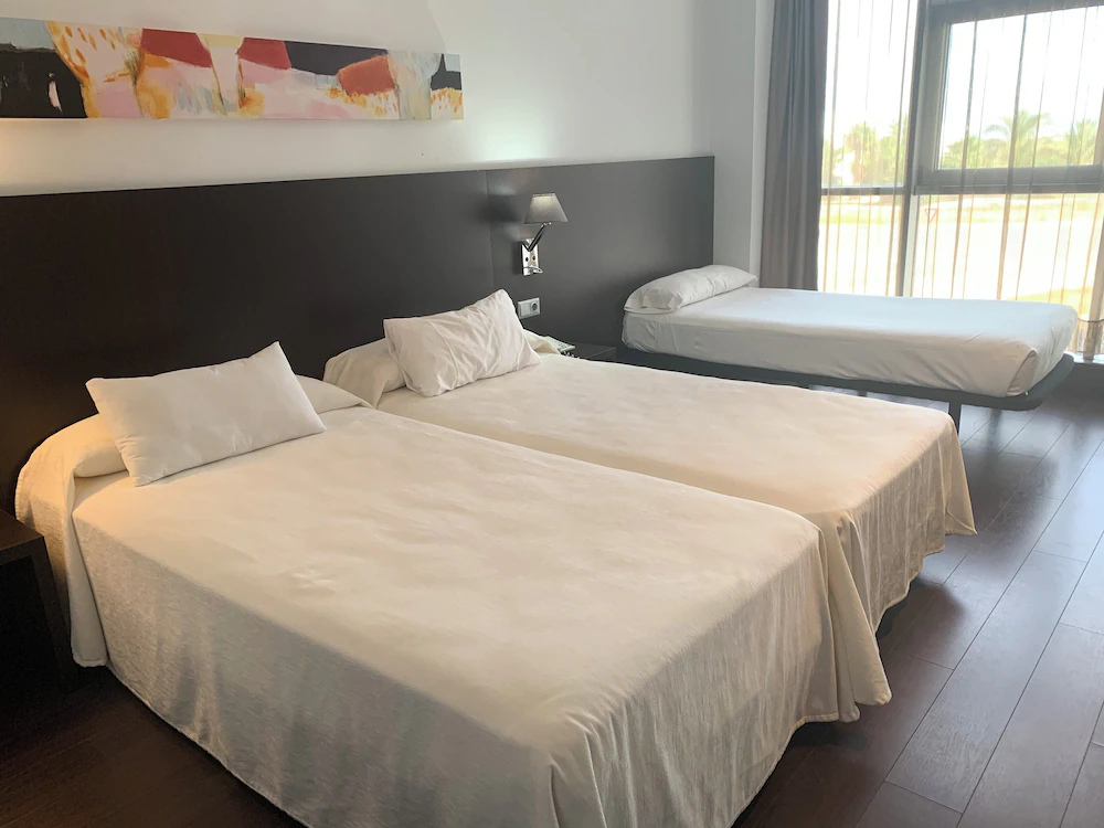 Hotel Sercotel Plana Parc — 7