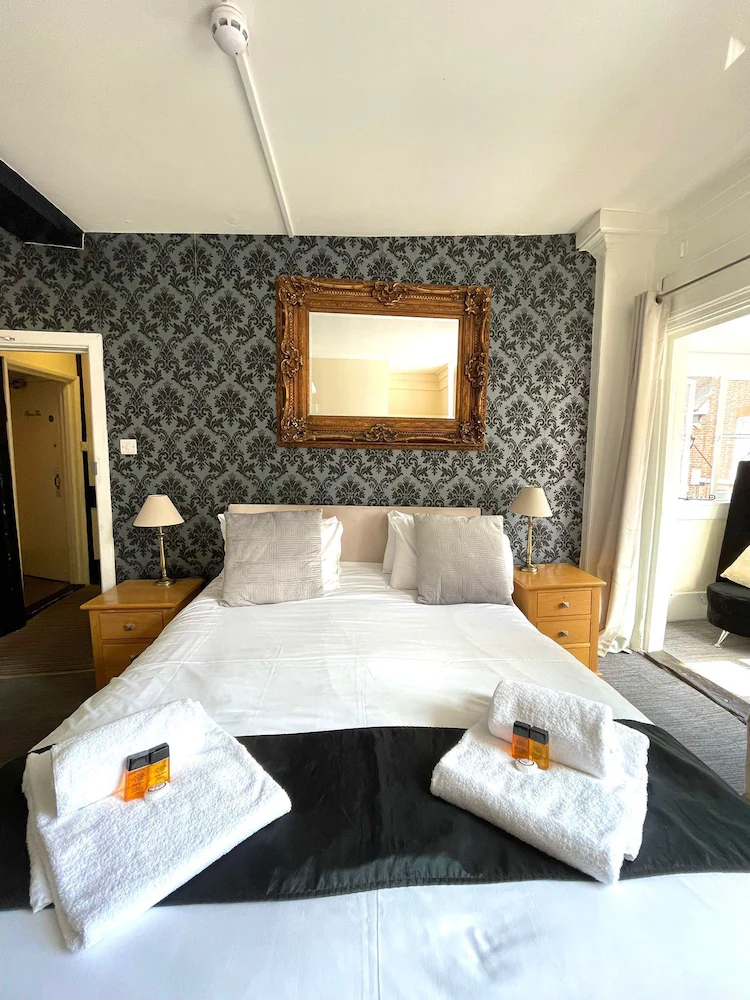 The Crown And Cushion — 2