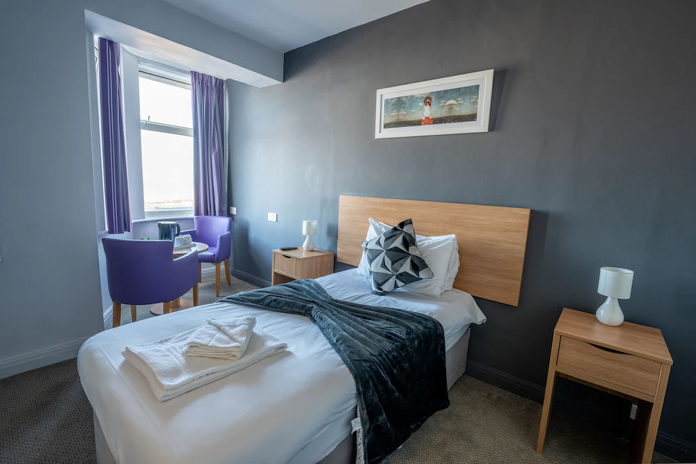 Strathmore Hotel — 5