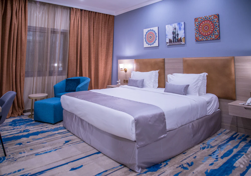 Signature Hotel — 2