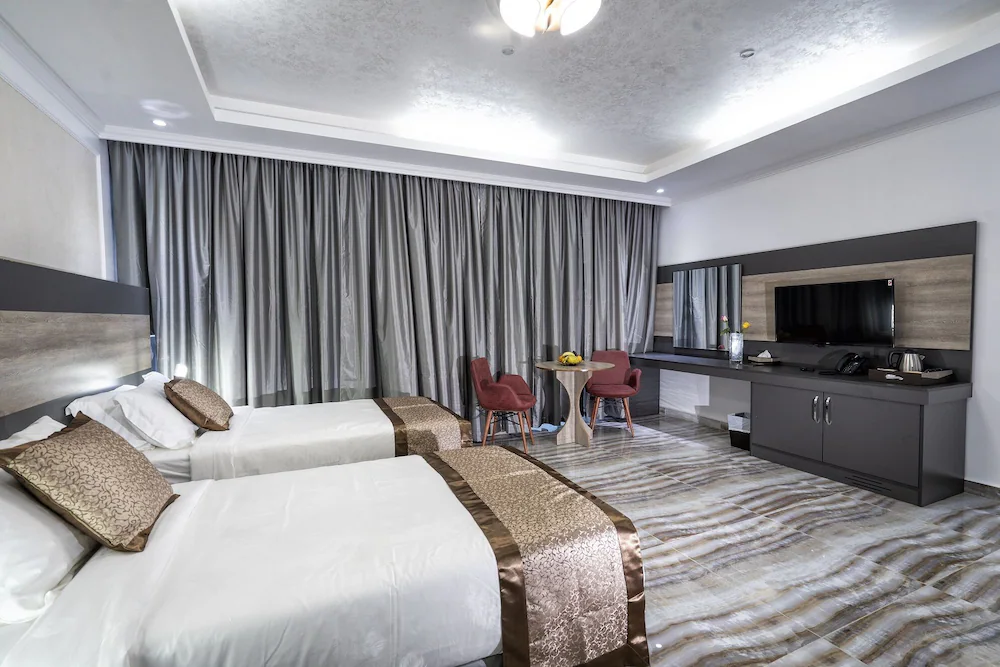 Al Amerat Hotel — 5