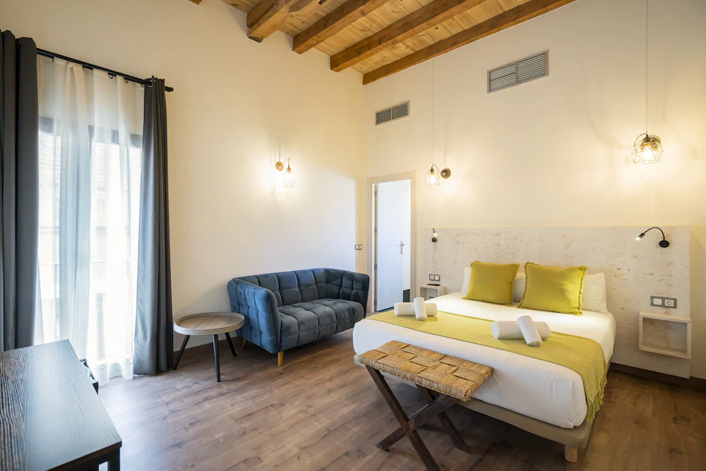 Dobo Azacanes Hostal — 4