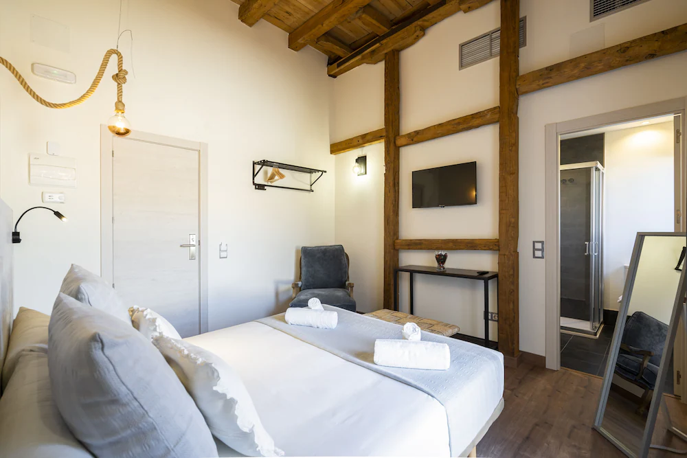 Dobo Azacanes Hostal — 5