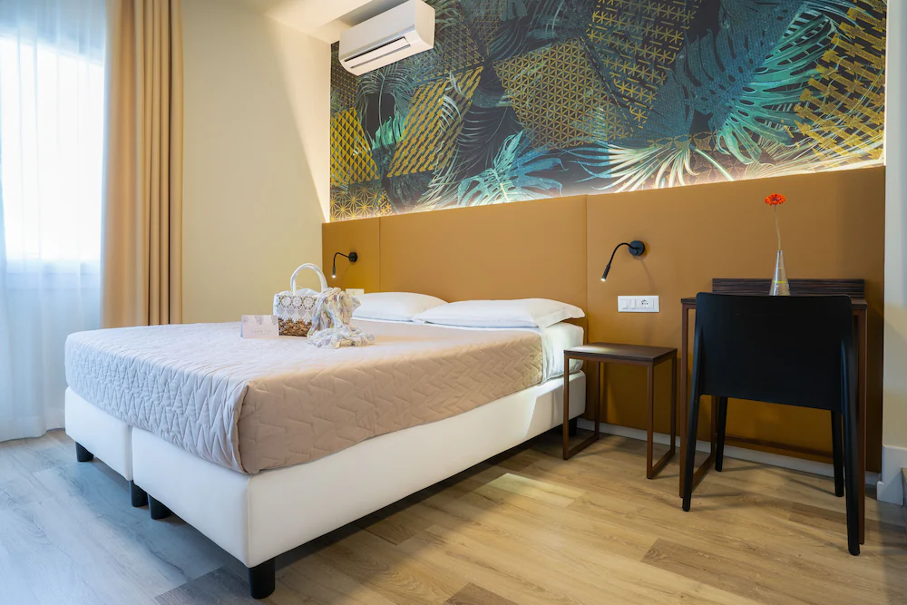 Hotel Suez — 5