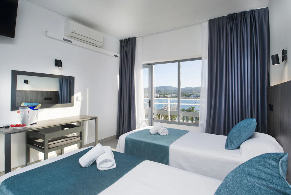 Hotel Base Ibiza — 3
