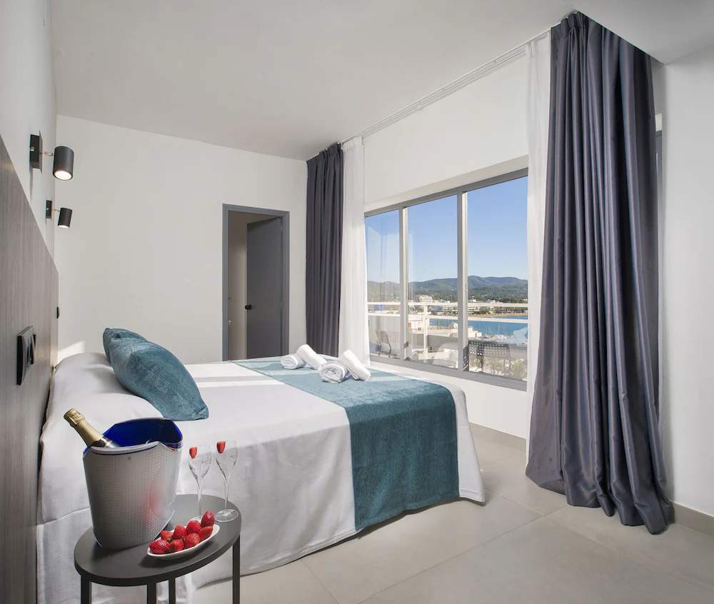 Hotel Base Ibiza — 2