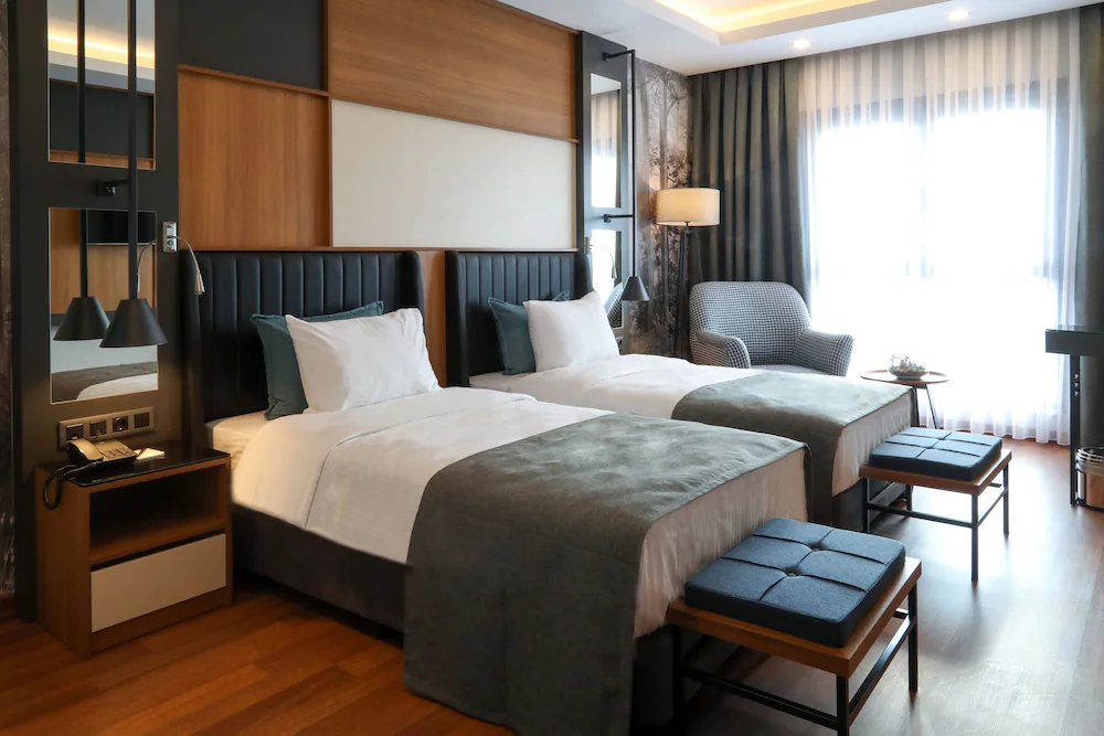 Expoist Hotel — 1