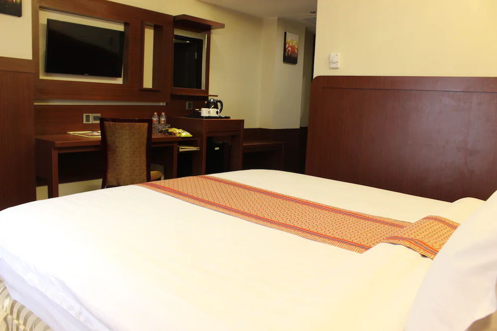 Best Western Plus Makassar Beach — 1