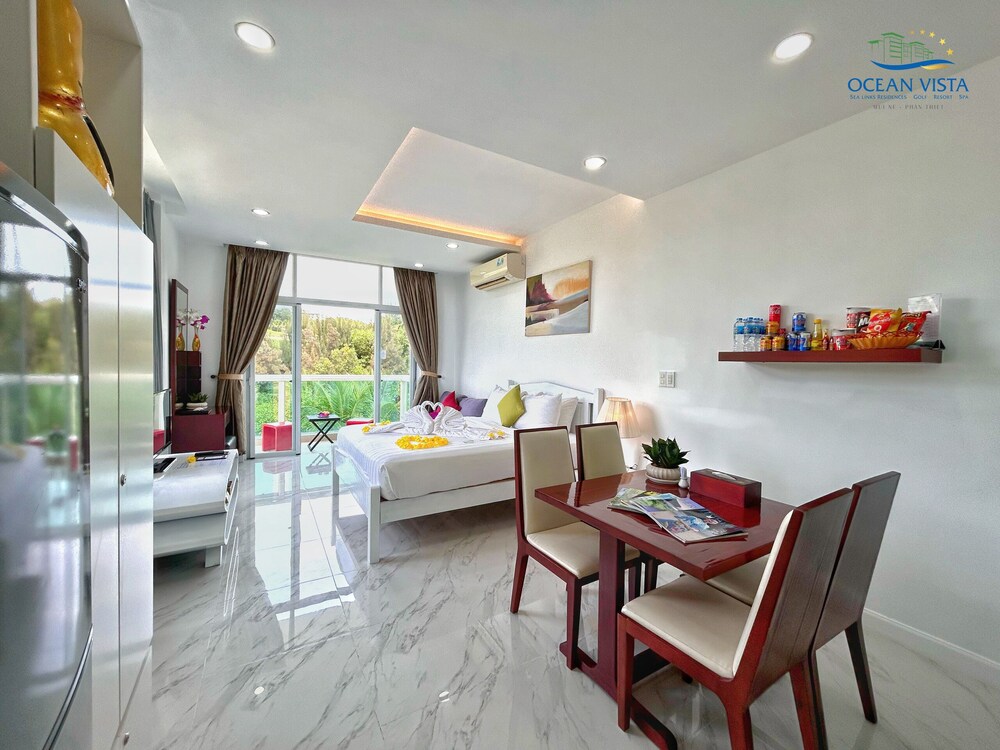 Ocean Vista — 4