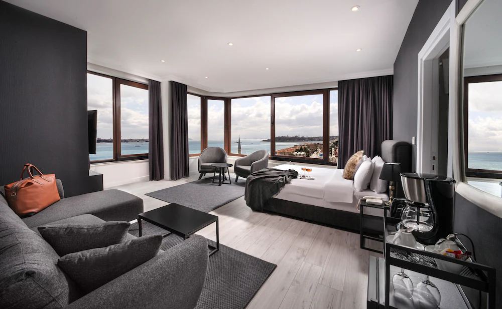 Molton Kabatas Hotel — 6