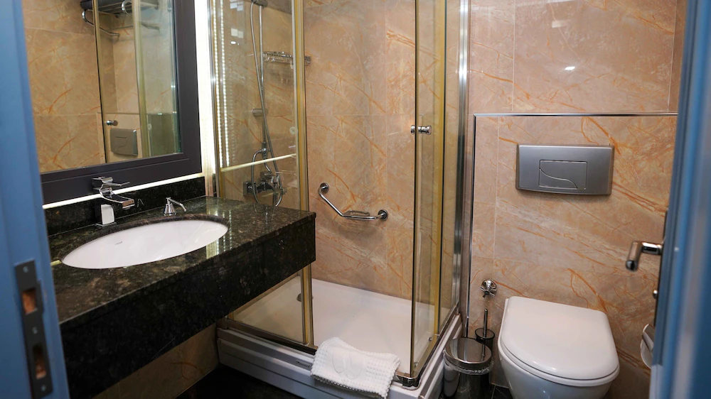 Aura Marina Hotel — 3