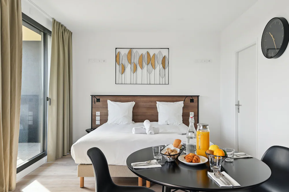 All Suites Appart Hotel Paris Ouest Colombes — 7