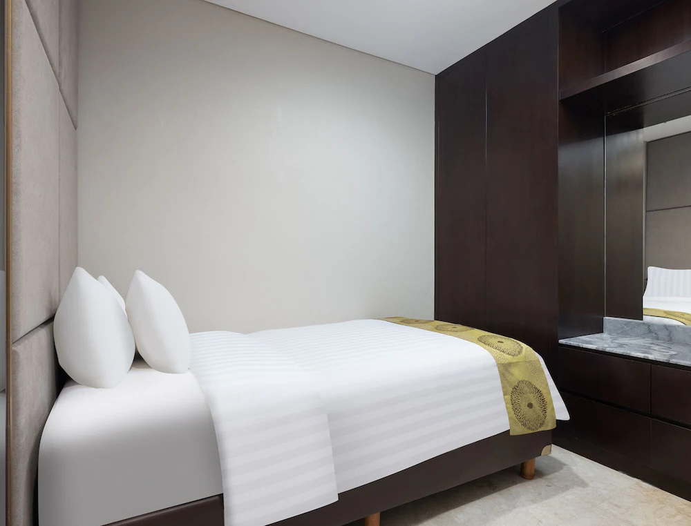 The Grove Suites — 7