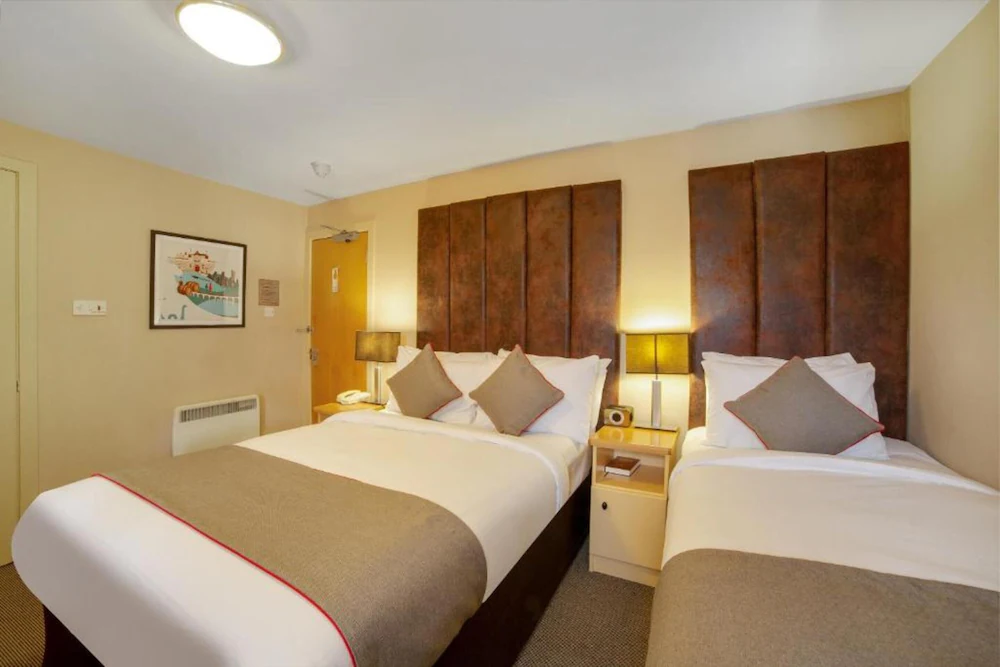 The Highland Hotel — 4