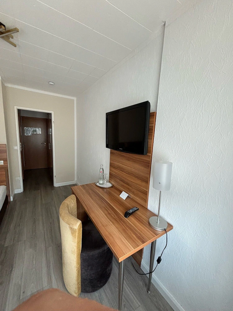 Hotel Schlangenbader Hof — 7
