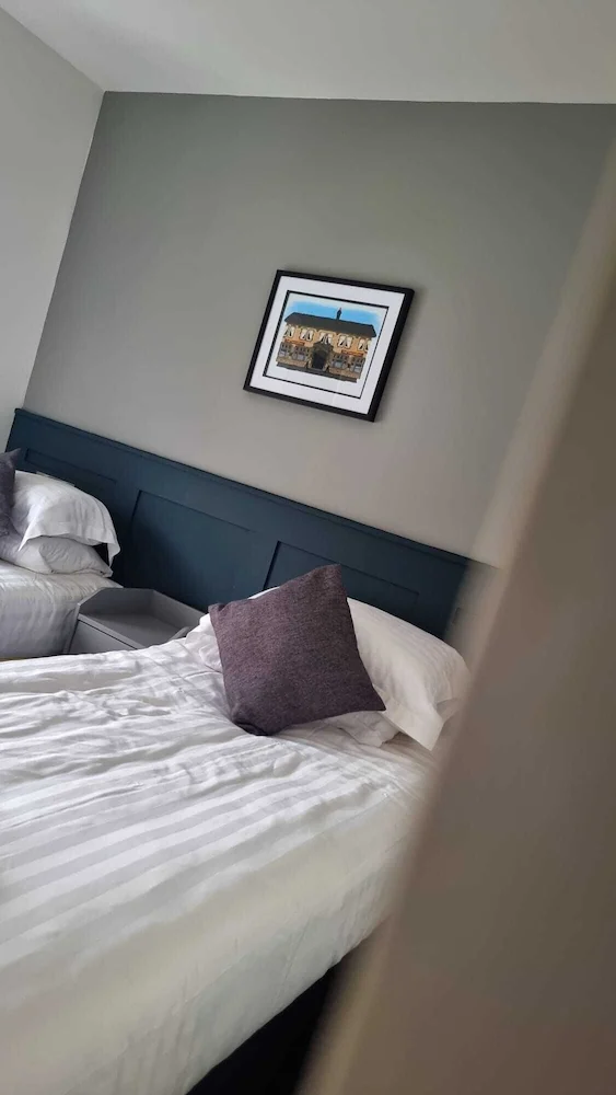 Friendship Hotel — 3
