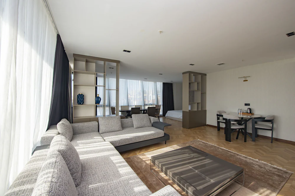Moncher Hotel — 4
