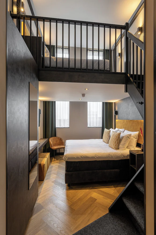 Monument Hotel — 8