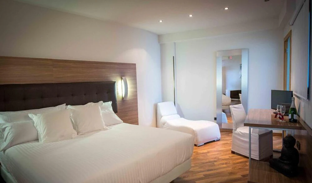 Hotel Bruc — 4