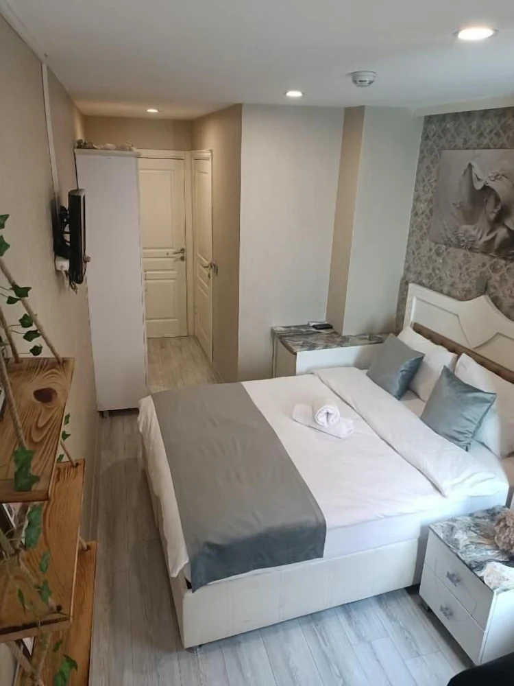Kupa Hotel — 2