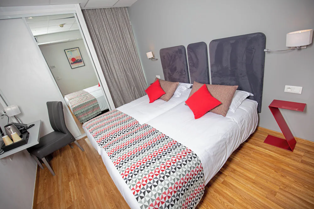 HOTEL MEDITERRANEE — 1