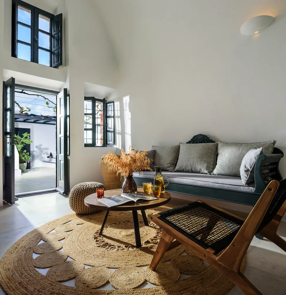 Firalia, Casa In Rock Suites — 4