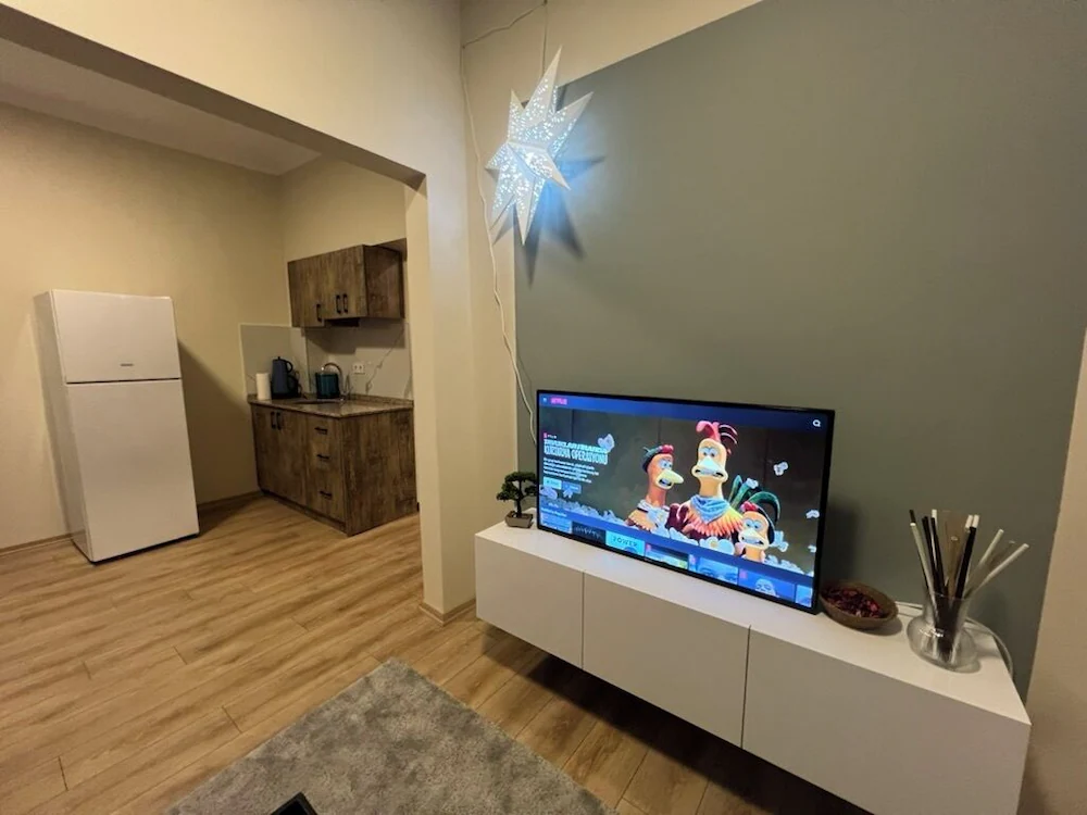 Roj Suite — 4