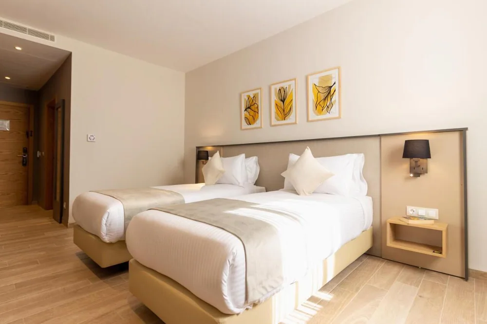 Golden Tulip Opera Alger — 2