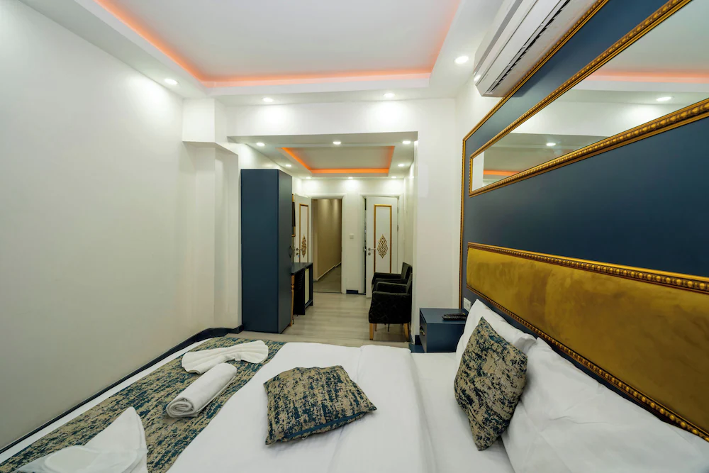 Hotel La Vitrine — 2