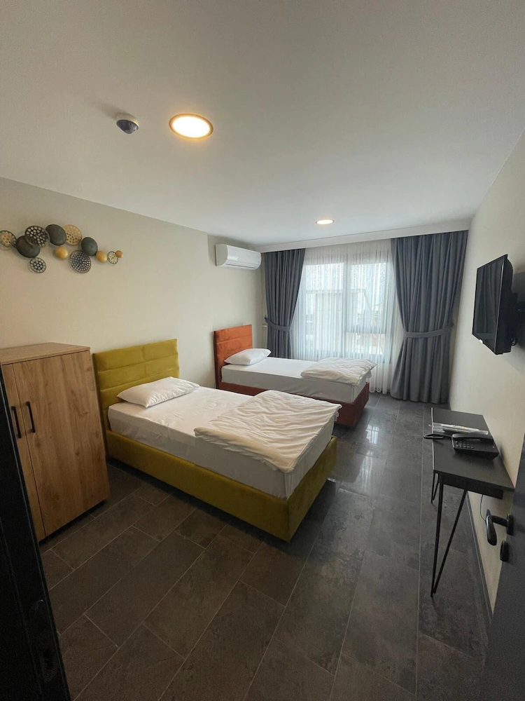Neo Suite Hotel — 2