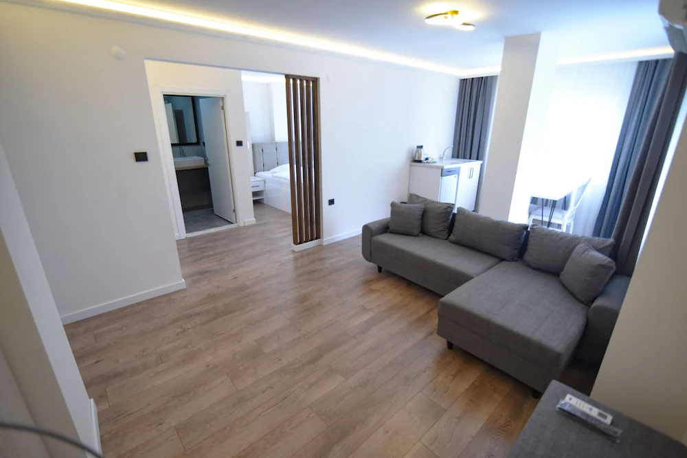 Golden Life Suite — 2