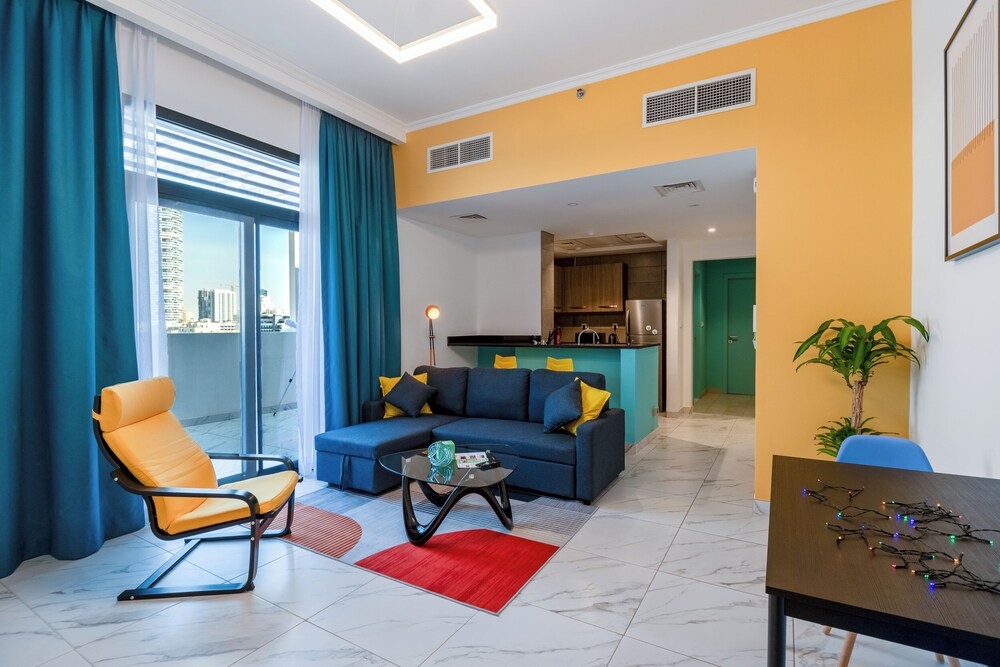 Izzzi.Lifemint - Apart Hotel — 3