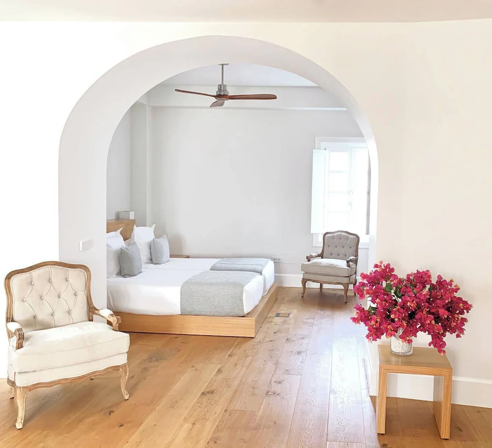 Hotel Boutique Palacio Corredera by Casas y Palacios — 8